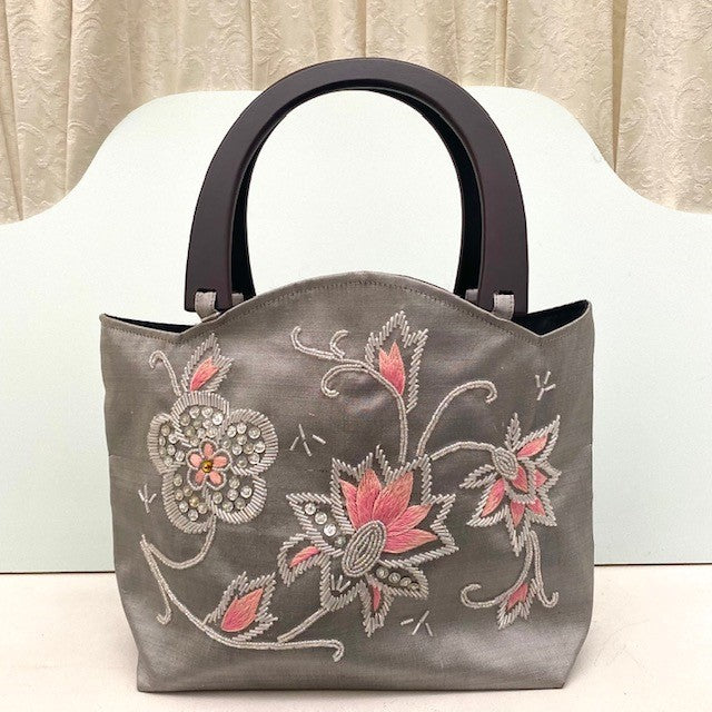 Hebezon Women Polyester Flower Design Clutches Handbags Wallet Purse for  Wedding Party (Gold) : Amazon.in: Fashion